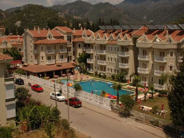 Sundream Apartments 말마리스 외부 사진